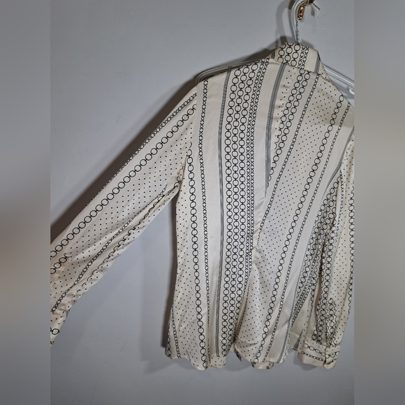 Trina Turk Silk Button Up shirt Petite - Picture 7 of 9